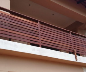 drewniana-balustrada-balkonowa